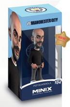 Load image into Gallery viewer, Minix 足球人偶12cm 球星擺件模型 - Manchester City (MC) 曼城 - Guardiola 哥迪奧拿
