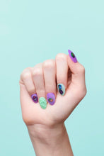 Load image into Gallery viewer, Go Glam Nail Surprise
